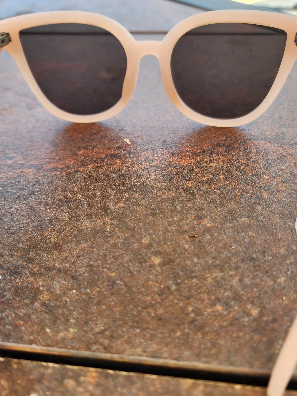 Quay Australia Blush Round Sunglasses